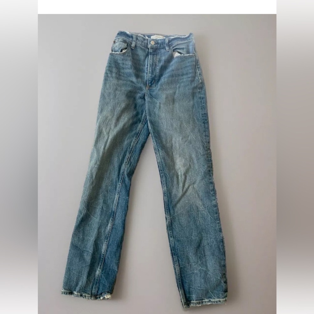 Abercrombie & Fitch The 90’s Relaxed Jean Ultra High Rise Women’s Size 26R